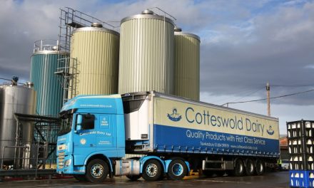 Carrier Transicold Delivers Cotteswold Dairy Environmental Benefits with Vector HE 19 Units