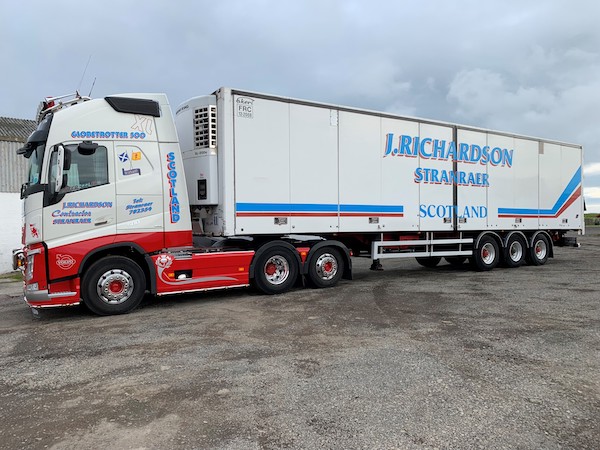 J Richardson Transport keeps costs down with hard working Ekeri trailer