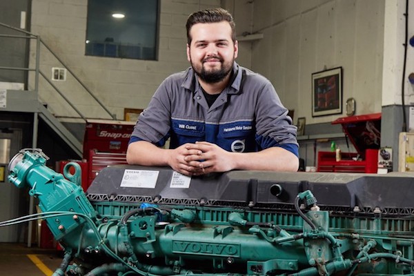 VOLVO TRUCKS TECHNICIAN EARNS UK’S FIRST DISTINCTION FROM IMI