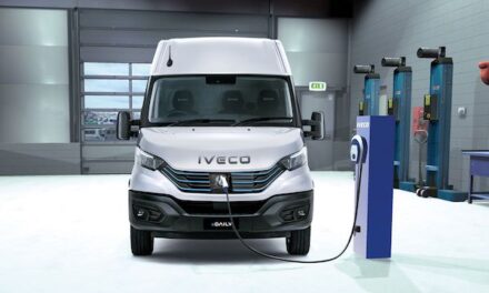 New IVECO eDAILY wins coveted What Van? ‘One to Watch’ award