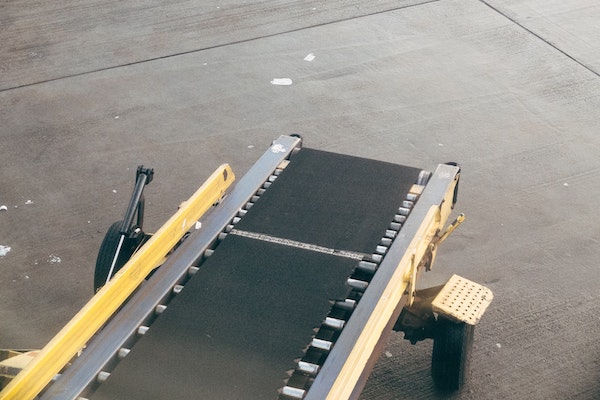 The Top 5 Benefits of Conveyor Systems for Smoother Truck Loading