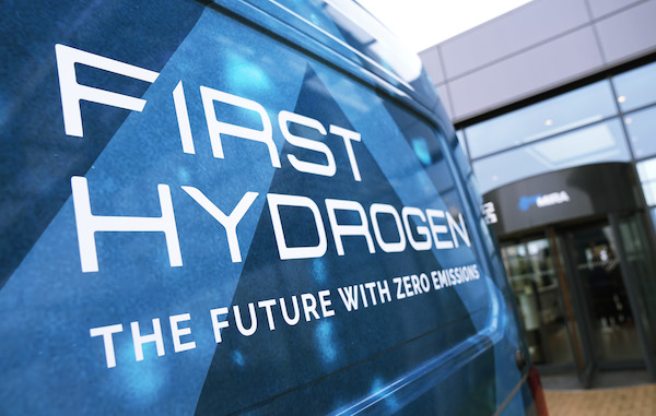 21 major fleet operators and industry specialists drive First Hydrogen’s Light Commercial Vehicles (LCVs) at inaugural track day