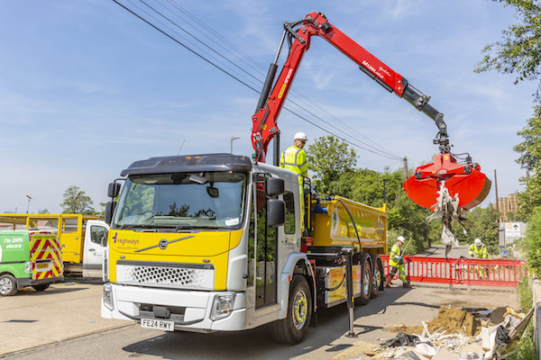 RINGWAY CHOOSES UNIQUE FULLY ELECTRIC FIVE-STAR DVS-COMPLIANT VOLVO FE FOR HOUNSLOW