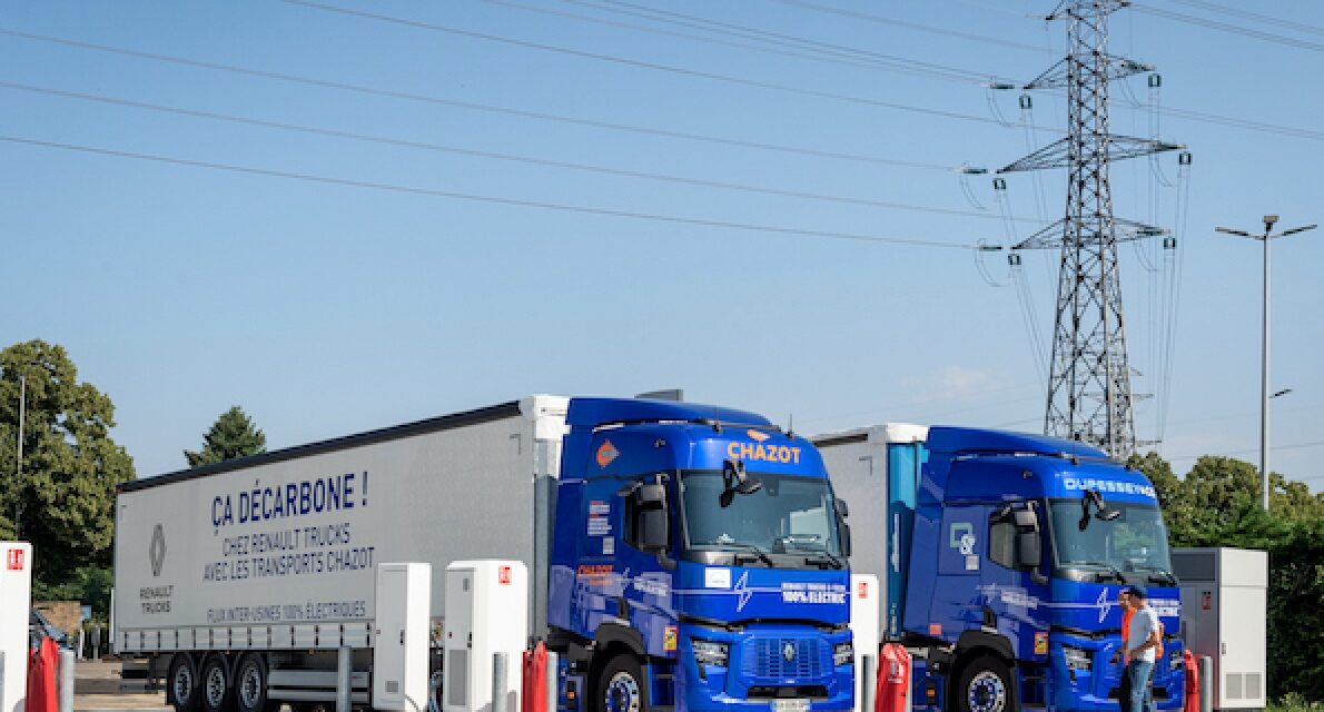 Decarbonisation: Renault Trucks steps up its action by electrifying its in-house logistics