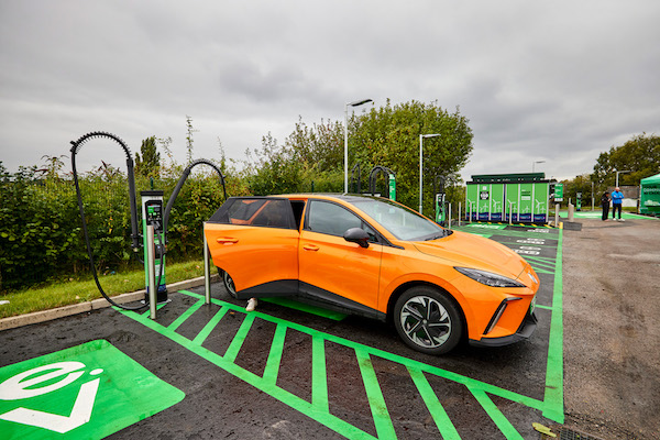 Retail portfolio backed by Magnetar Capital and Northdale Advisors agrees on £3.5M deal with Be.EV for ultra-rapid charging bays in a string of shopping centres