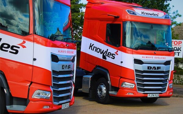 KNOWLES LOGISTICS ADDS FIVE DAF TRUCKS TO GROWING FLEET